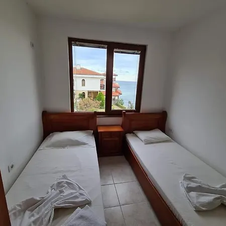 Apartment под наем 4-стаен с изумителна фронтална гледка море, Sun Coast влас