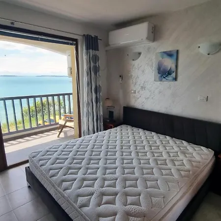 под наем 4-стаен с изумителна фронтална гледка море, Sun Coast влас