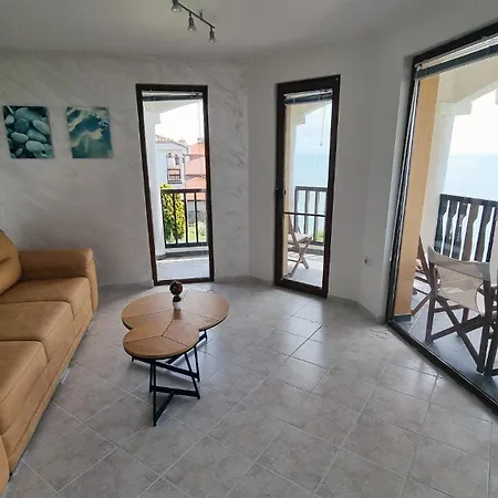 Apartment под наем 4-стаен с изумителна фронтална гледка море, Sun Coast влас