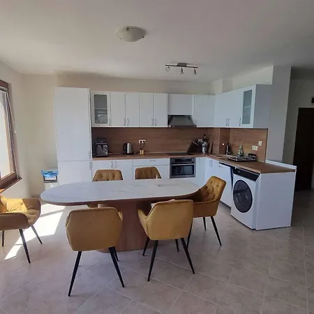 Apartment под наем 4-стаен с изумителна фронтална гледка море, Sun Coast влас Sveti Vlas