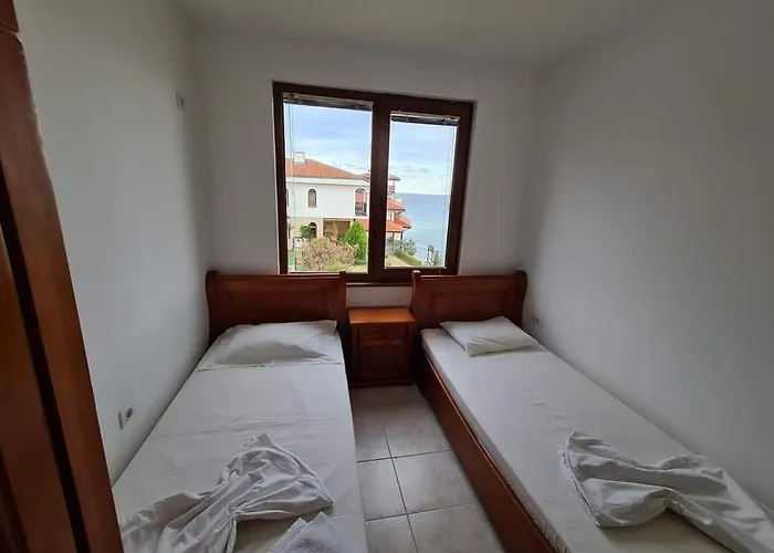 Apartman под наем 4-стаен с изумителна фронтална гледка море, Sun Coast влас