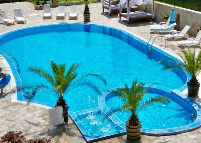 Apartman под наем 4-стаен с изумителна фронтална гледка море, Sun Coast влас *