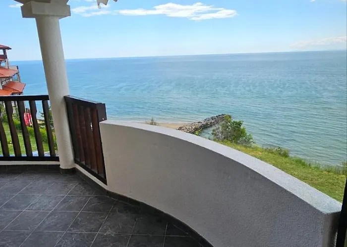 Apartman под наем 4-стаен с изумителна фронтална гледка море, Sun Coast влас *