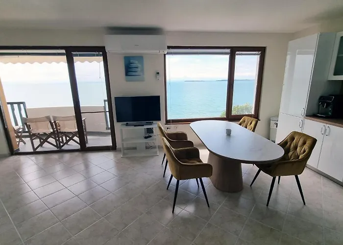 Apartman под наем 4-стаен с изумителна фронтална гледка море, Sun Coast влас Szveti Vlasz