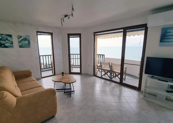 Apartman под наем 4-стаен с изумителна фронтална гледка море, Sun Coast влас *